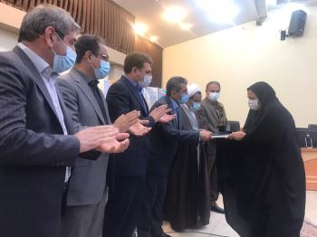 کشاورزی و صنعت دو بال توسعه استان هستند
