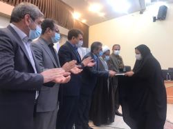 کشاورزی و صنعت دو بال توسعه استان هستند