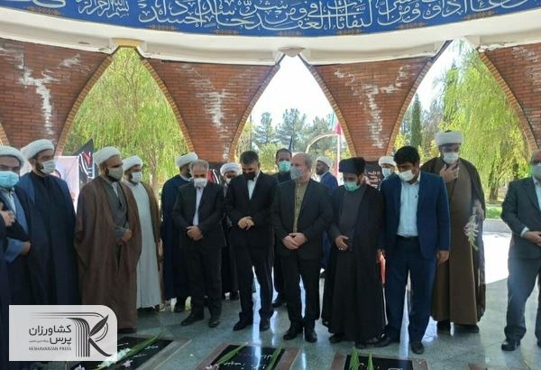 وزیر جهاد کشاورزی به شهدای گمنام ایلام ادای احترام کرد