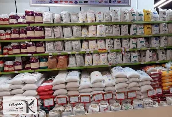 کشف برنج و کالاهای اساسی احتکار شده در برخی انبارهای شهر ری