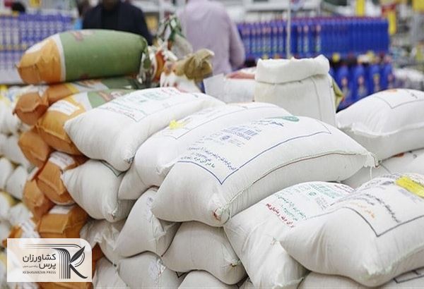 عده‌ای سودجو و محتکر برنج را در انبارهای خود ذخیره کرده‌اند